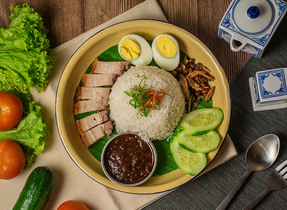 C02 传统烧肉+椰浆饭 Nasi Lemak with Roasted Pork