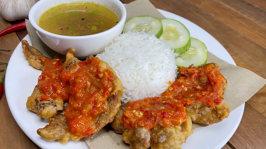 Nasi Ayam + Cabai Pipit Bajok choices of 4 pieces chicken