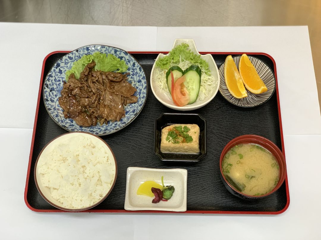 P004 Set - Yakiniku Set　焼肉弁当