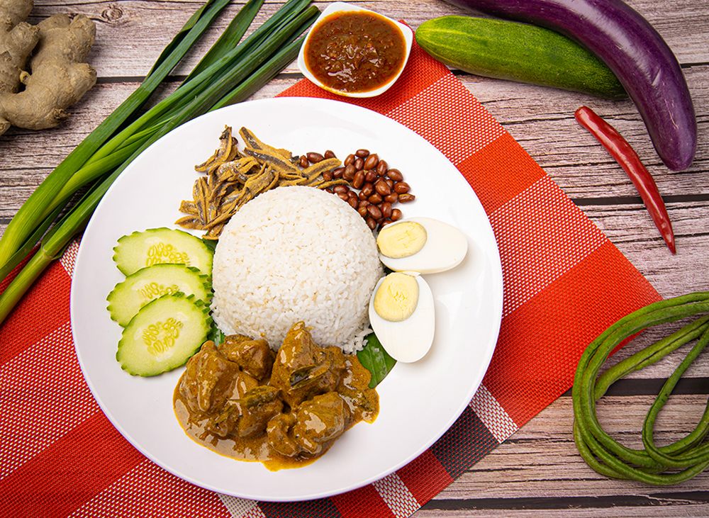 C03 椰浆饭 + 咖喱鸡 Nasi Lemak with Curry Chicken