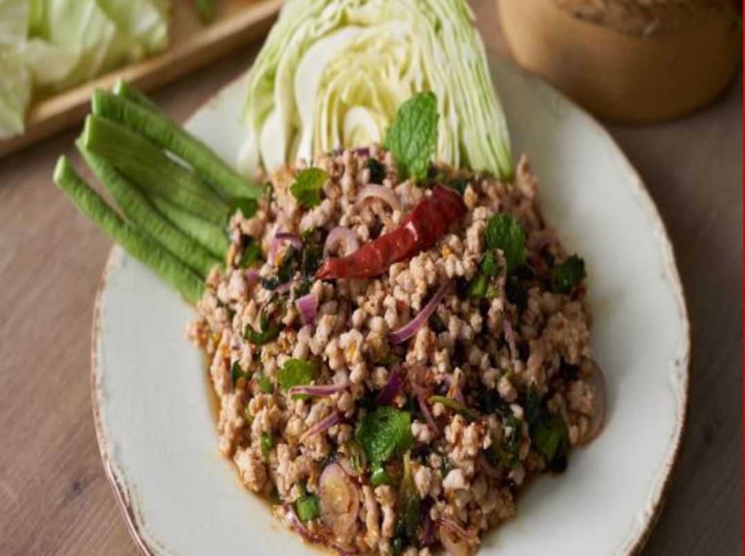 Spicy pork salad