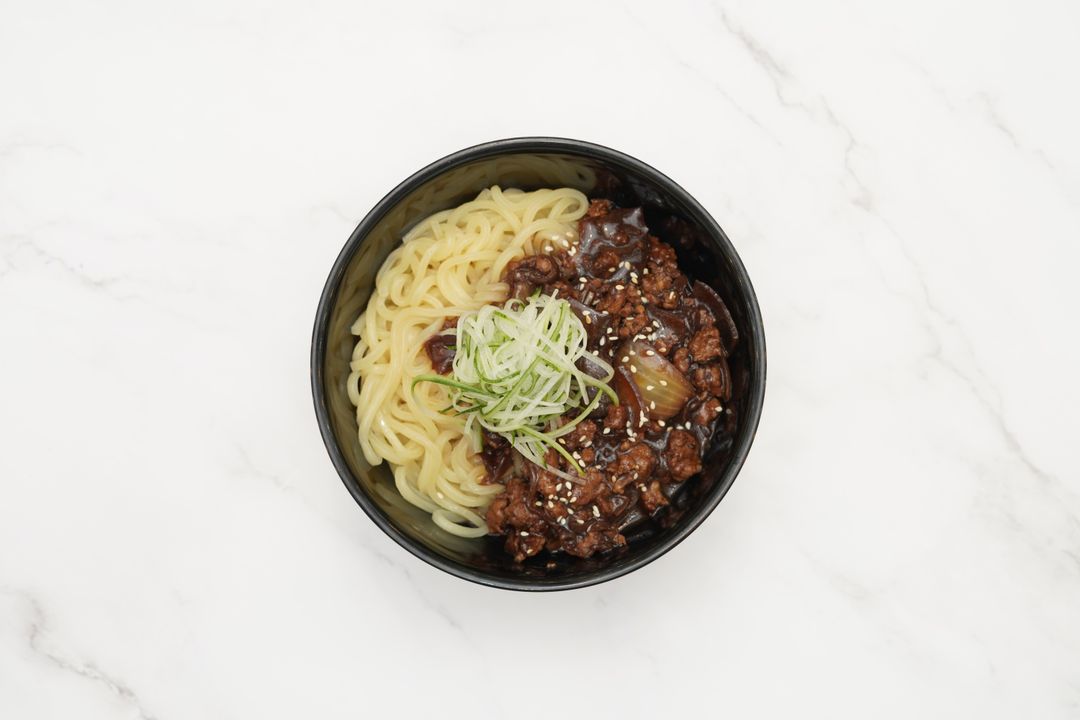 G1. (B) Jjajangmyeon 炸酱面