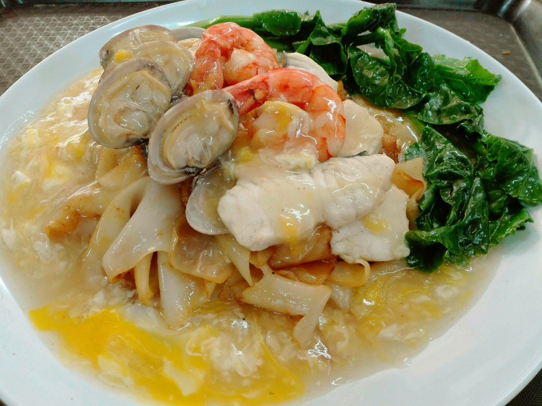 Seafood Hor Fun 高汤海鲜河粉