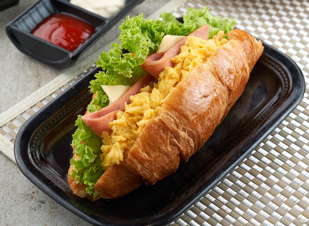 A05 芝士火腿牛角包 Croissant + Ham + Egg + Cheese