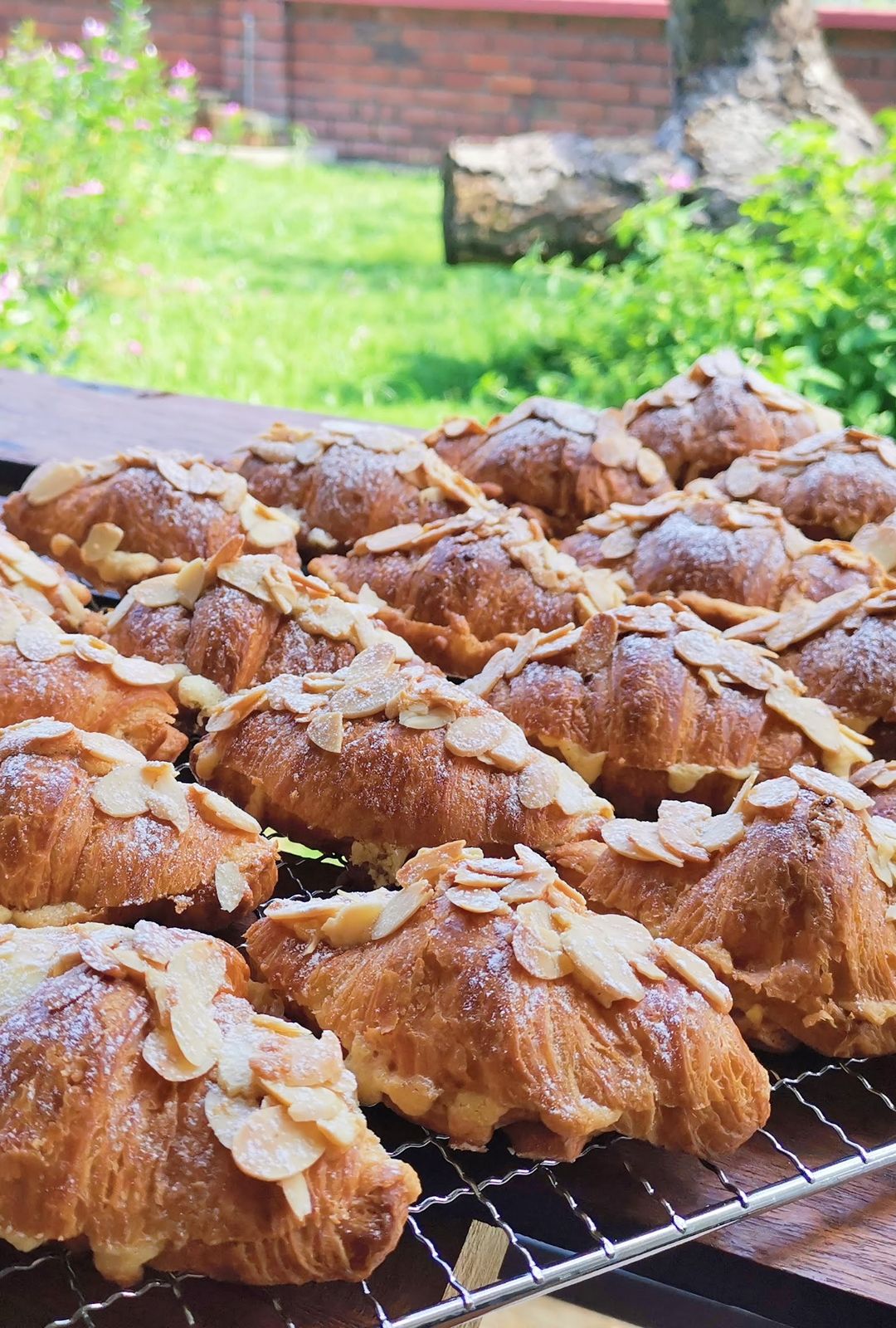 Almond Croissants 20