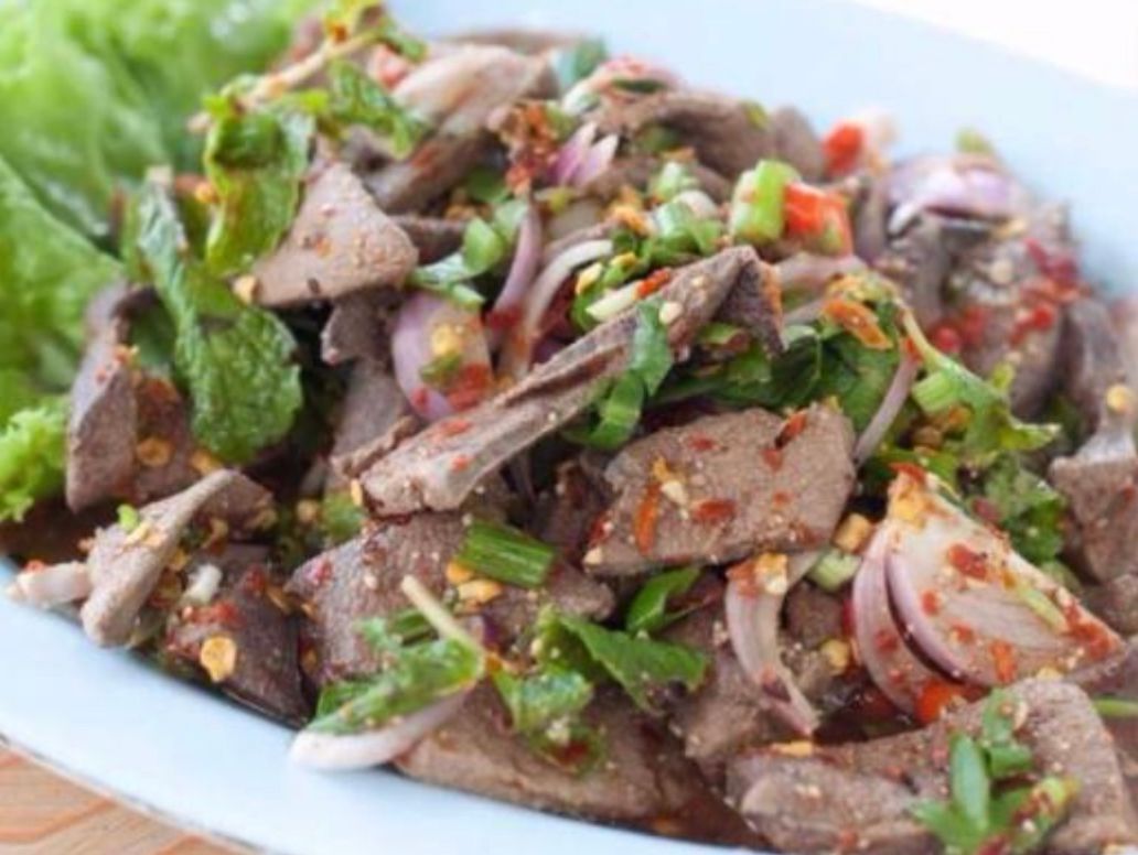 Spicy pork liver salad