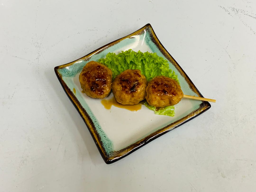 C030 Tori Tsukune (Hand-made chicken meat balls) とりつくね（串焼き）（１本）