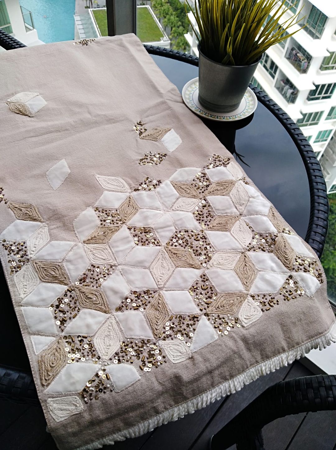 GOLD CUBIC