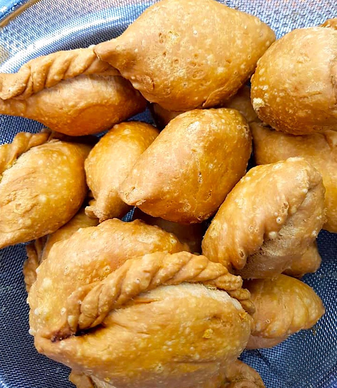 Fried Curry Puff (Vegetarian)