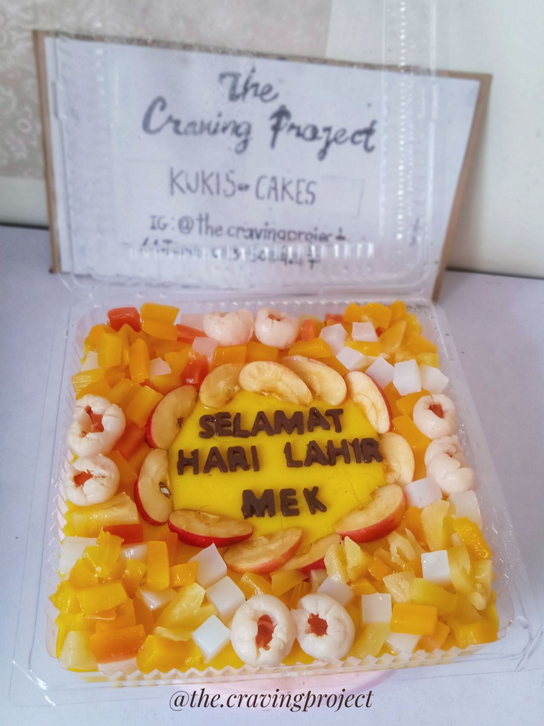 PUDING KASTARD COCKTAIL WITH FRESH FRUIT 