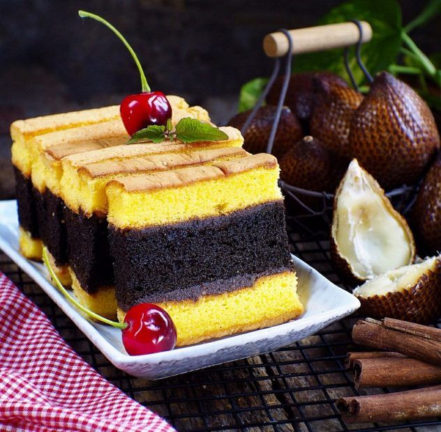 Bolu Lapis Salak