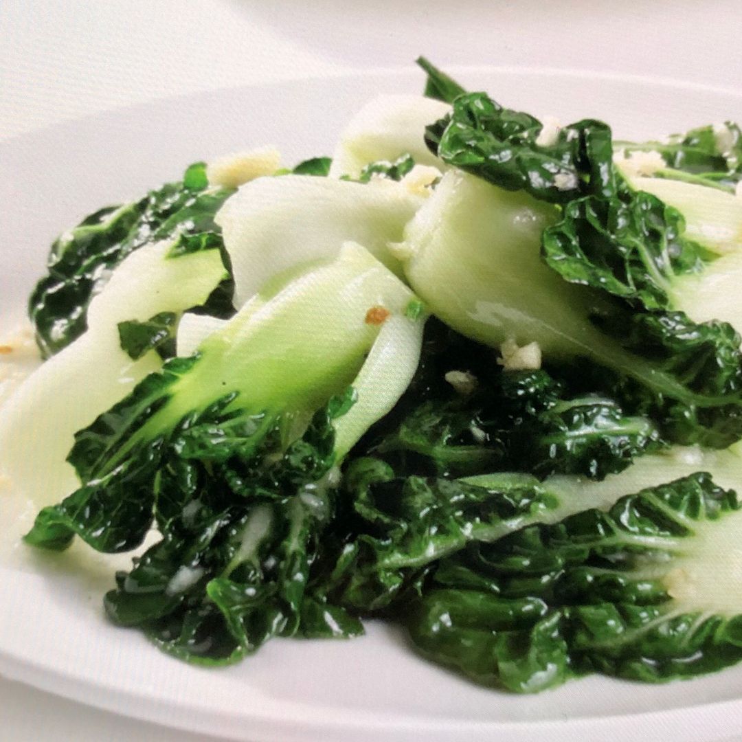 Stir-Fried Bak Choy with Garlic 清炒奶白菜