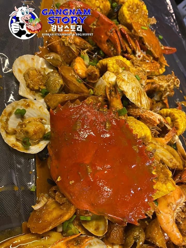 Live Mud Crab seafood platter 