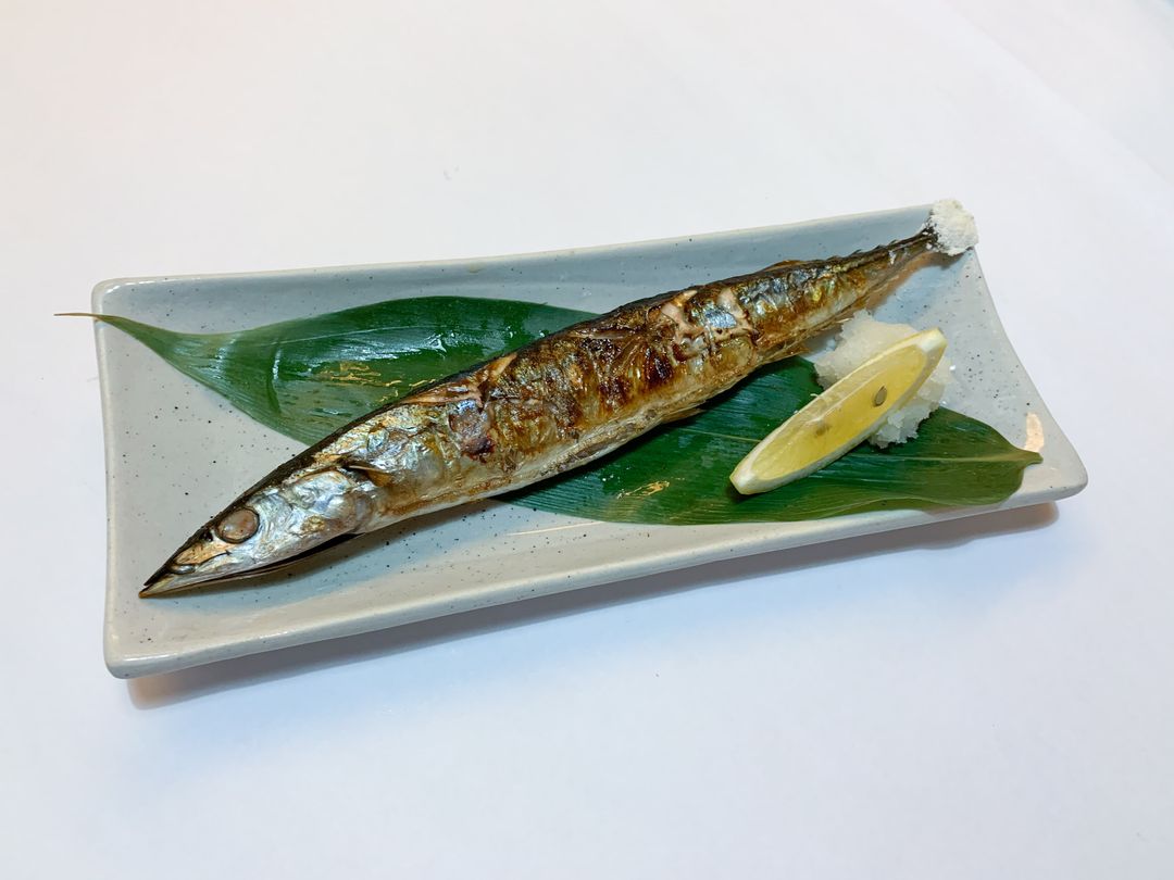 E011. Sanma Shioyaki　秋刀魚塩焼き