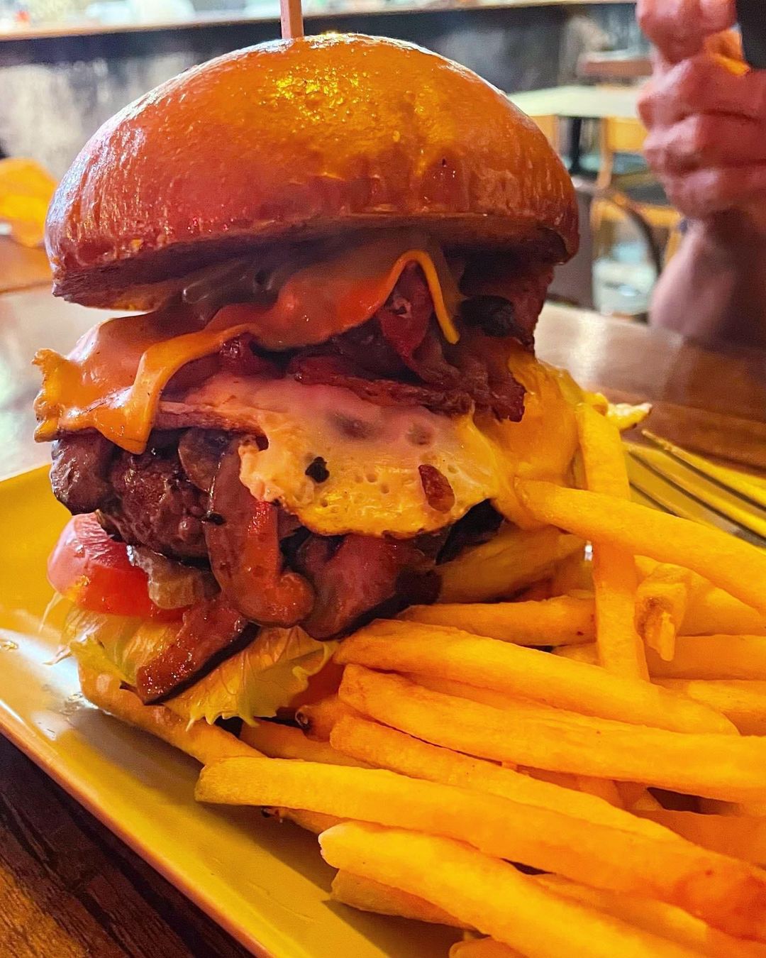 Messy Burger