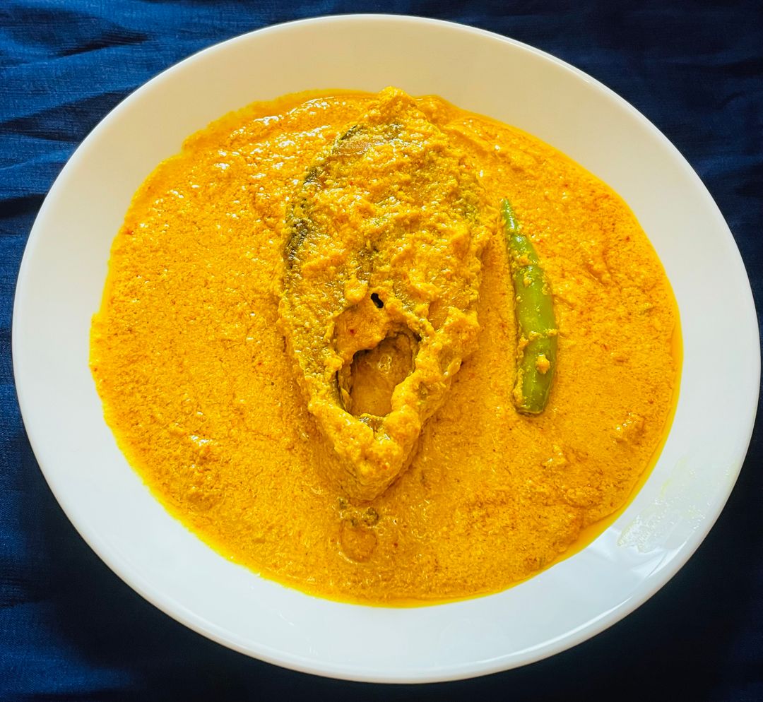 Sorshe Ilish (Hilsha) Vapa (সরষে ইলিশ ভাপা)