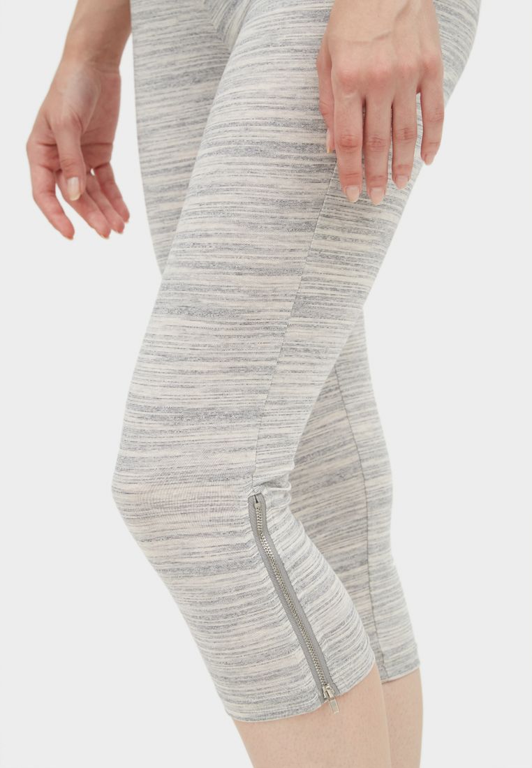 Ladies High Waisted Capri Grey wash(Printed Color)