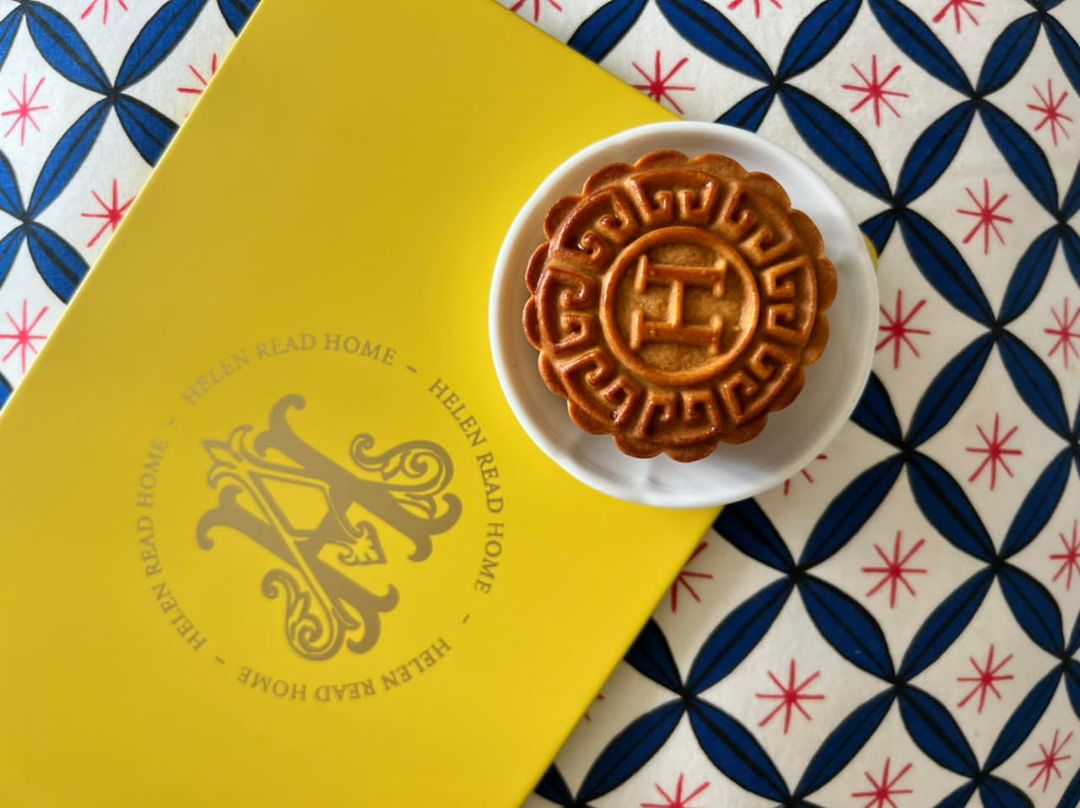 Signature Baked Mooncakes (Lotus Paste & Salted Egg Yolk only)