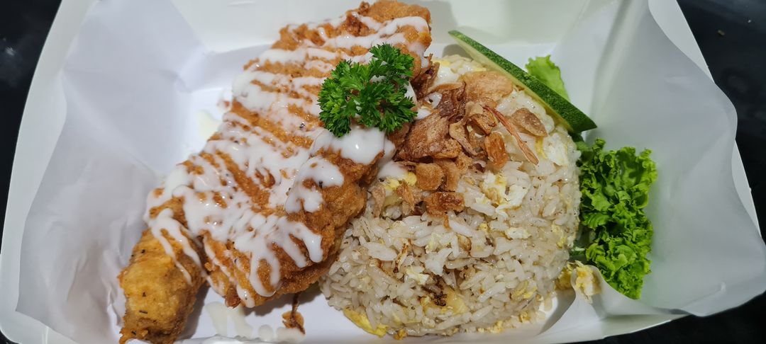 NASI GORENG CHICKEN CHOP