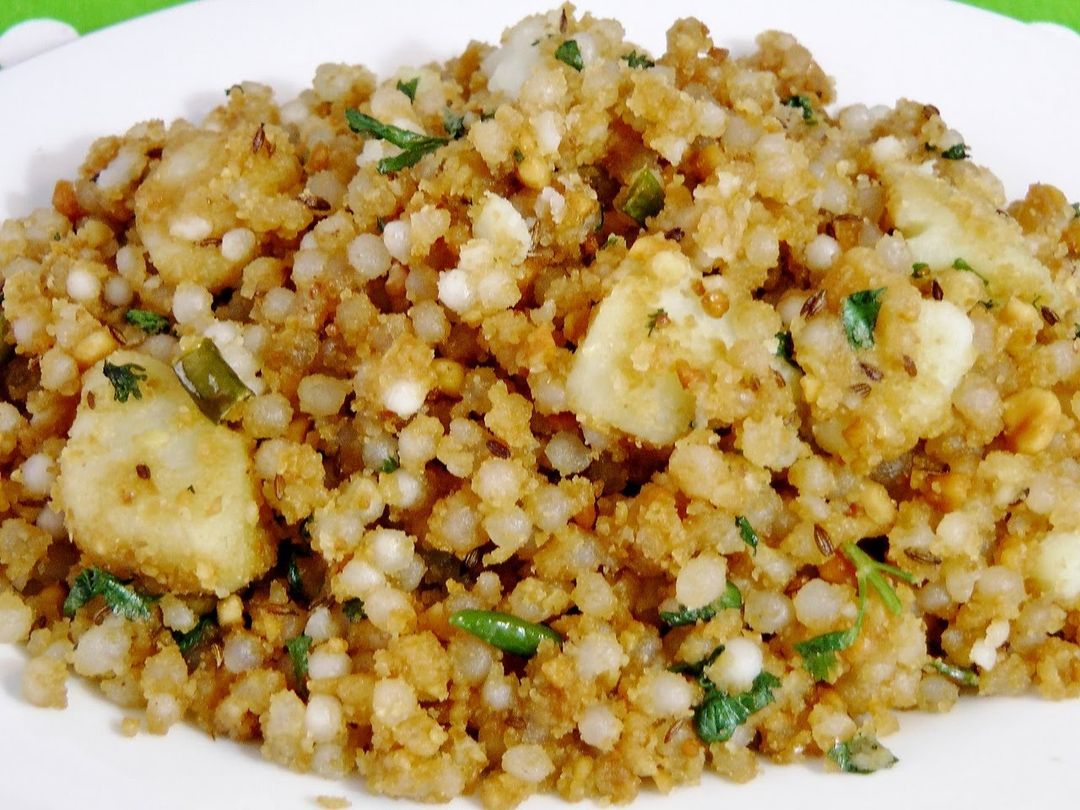 SABUDANA KHICHADI - with curd & peanut chutney	