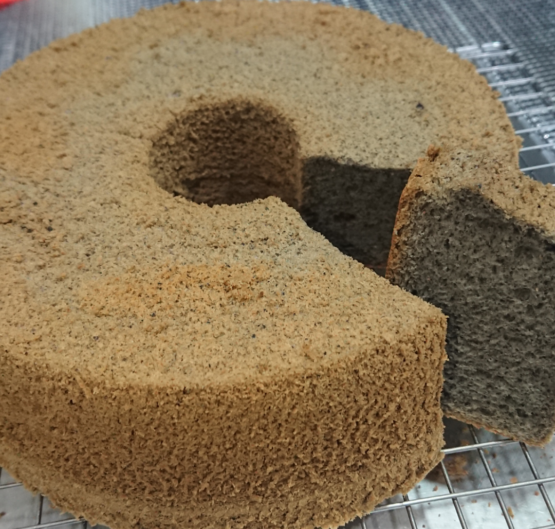 Black sesame chiffon cake