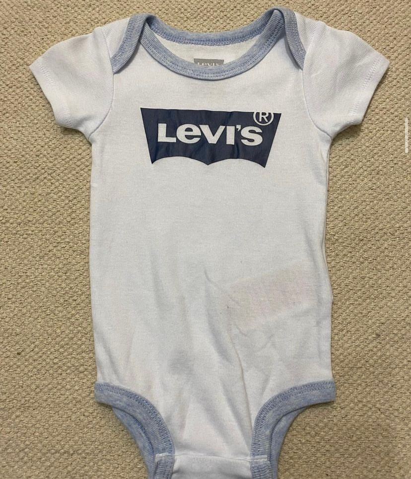 Levi’s short sleeve