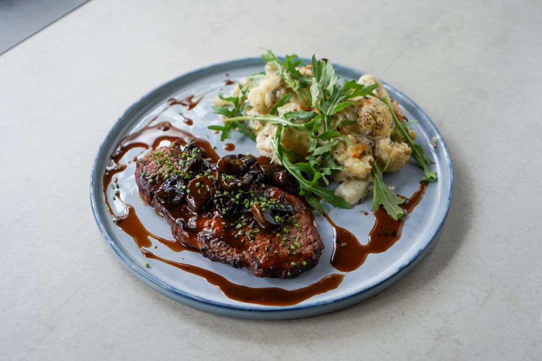 Australian Striploin (180g)