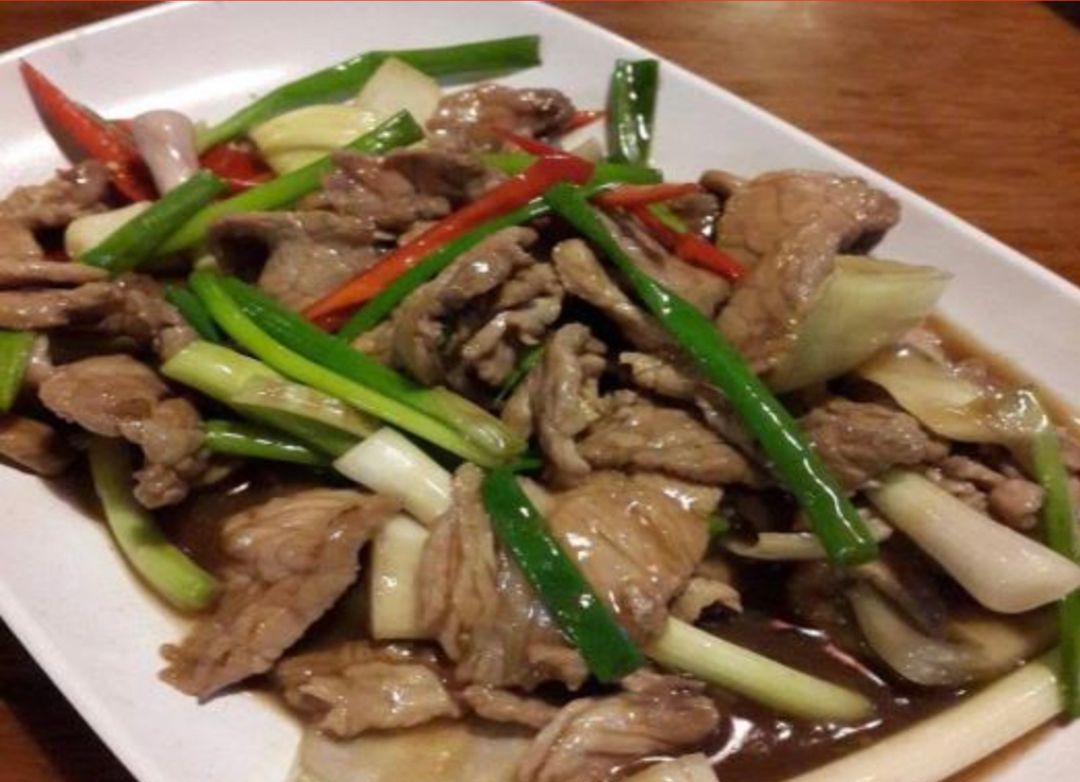 Stir fry beef with oyster sauce