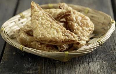 👍 *Triangle Beancurd Skin w Onion Fish Paste*炸豆皮酿鱼肉和大葱