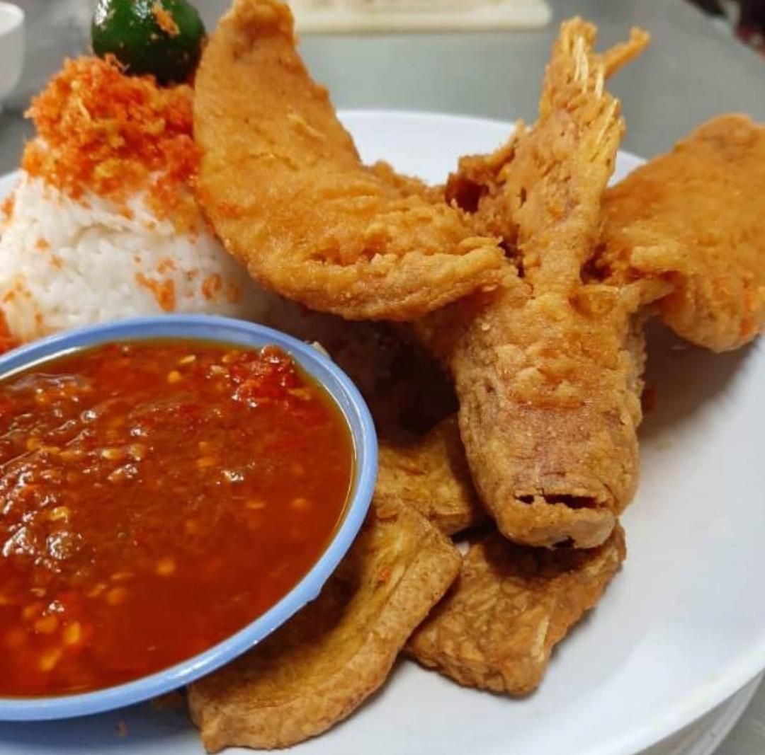 Nasi Kremes Sambal Berapi