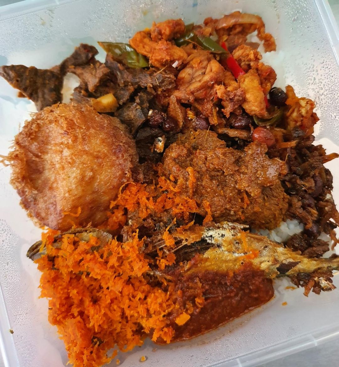 Nasi Ambeng Daging Set