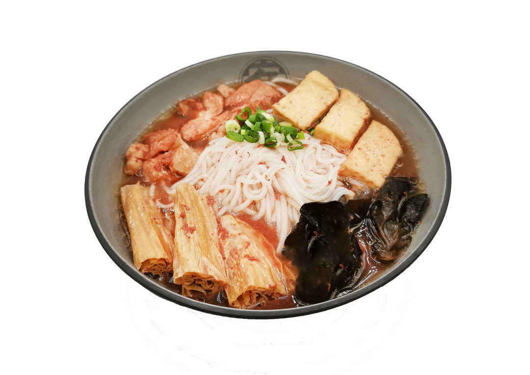 Red Wine Chicken Rice Noodle Soup with Egg