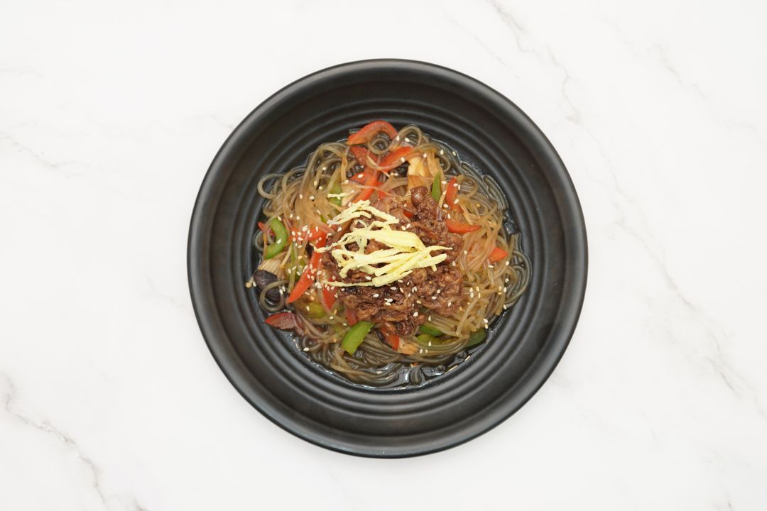 K9. Bulgogi Beef Japchae 腌甜肥牛韩式冬粉