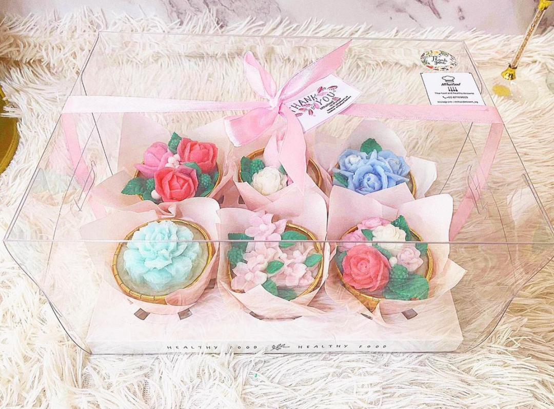 Upgrade me to a Transparent Box (6pcs/12pcs cupcakes)