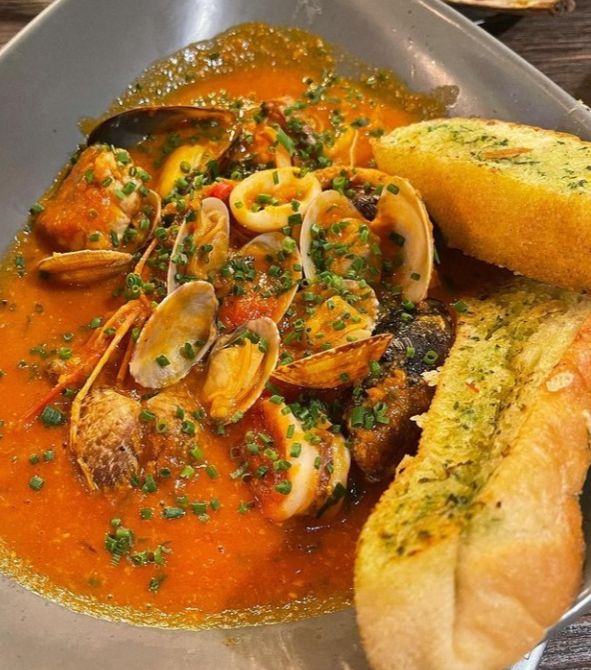 Cioppino Seafood Stew