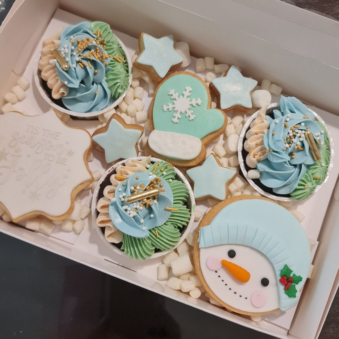 ☃️Merry Snowman Treat Box☃️