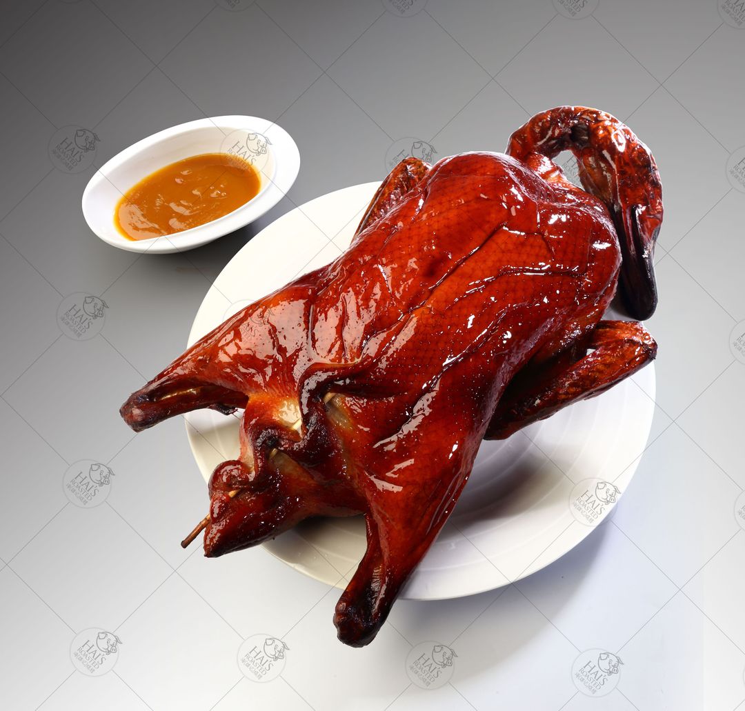 Roasted duck whole (Chopped) 烧鸭全只（切）