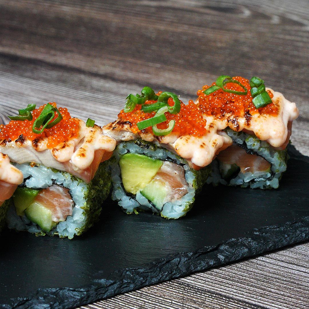 Salmon Mentai Roll