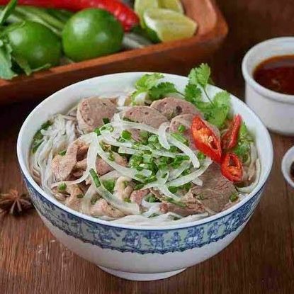 A2 Phở Bò 牛肉丸子河粉