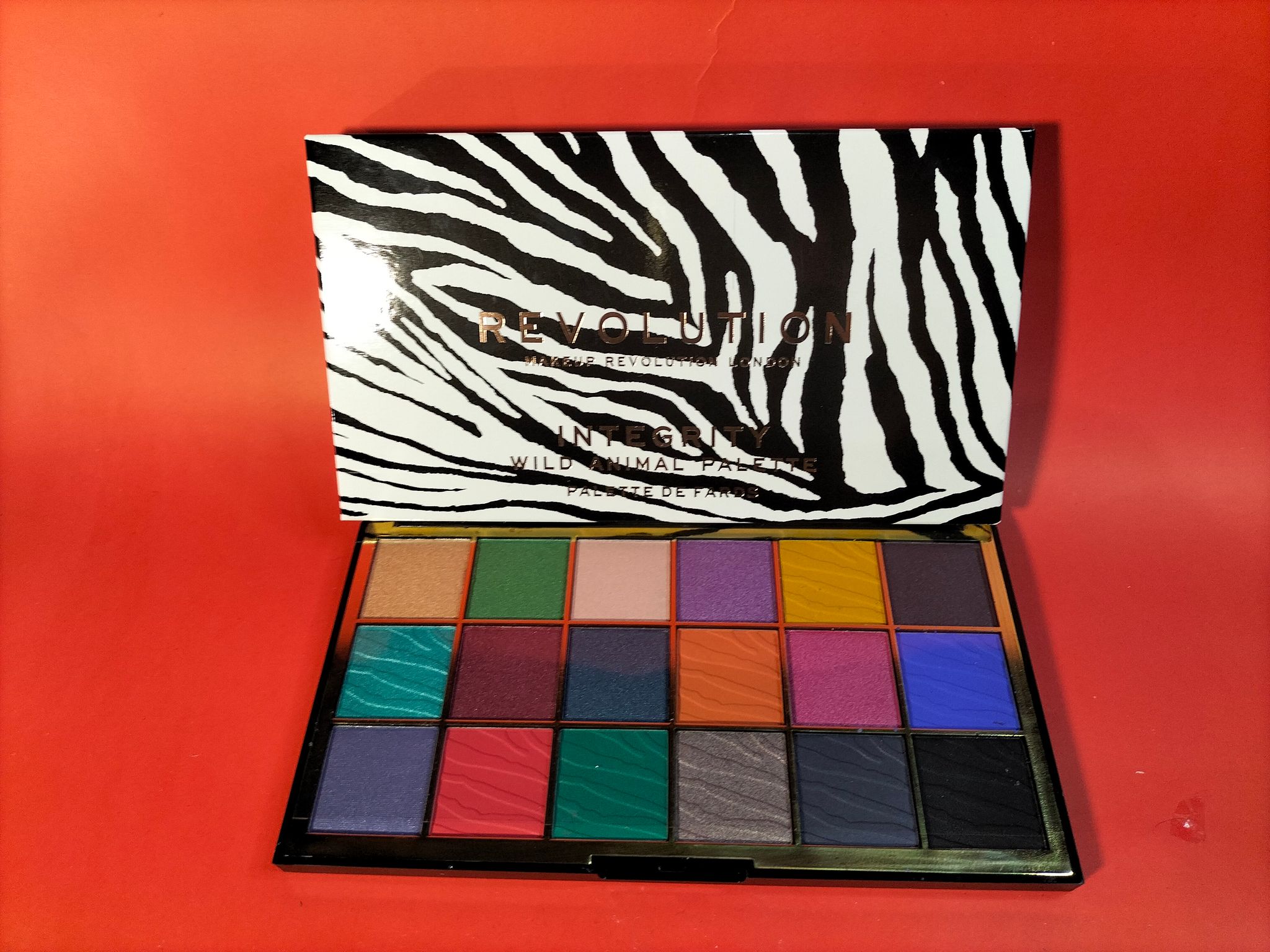 Revolution Shadow Palette with Mirror_2