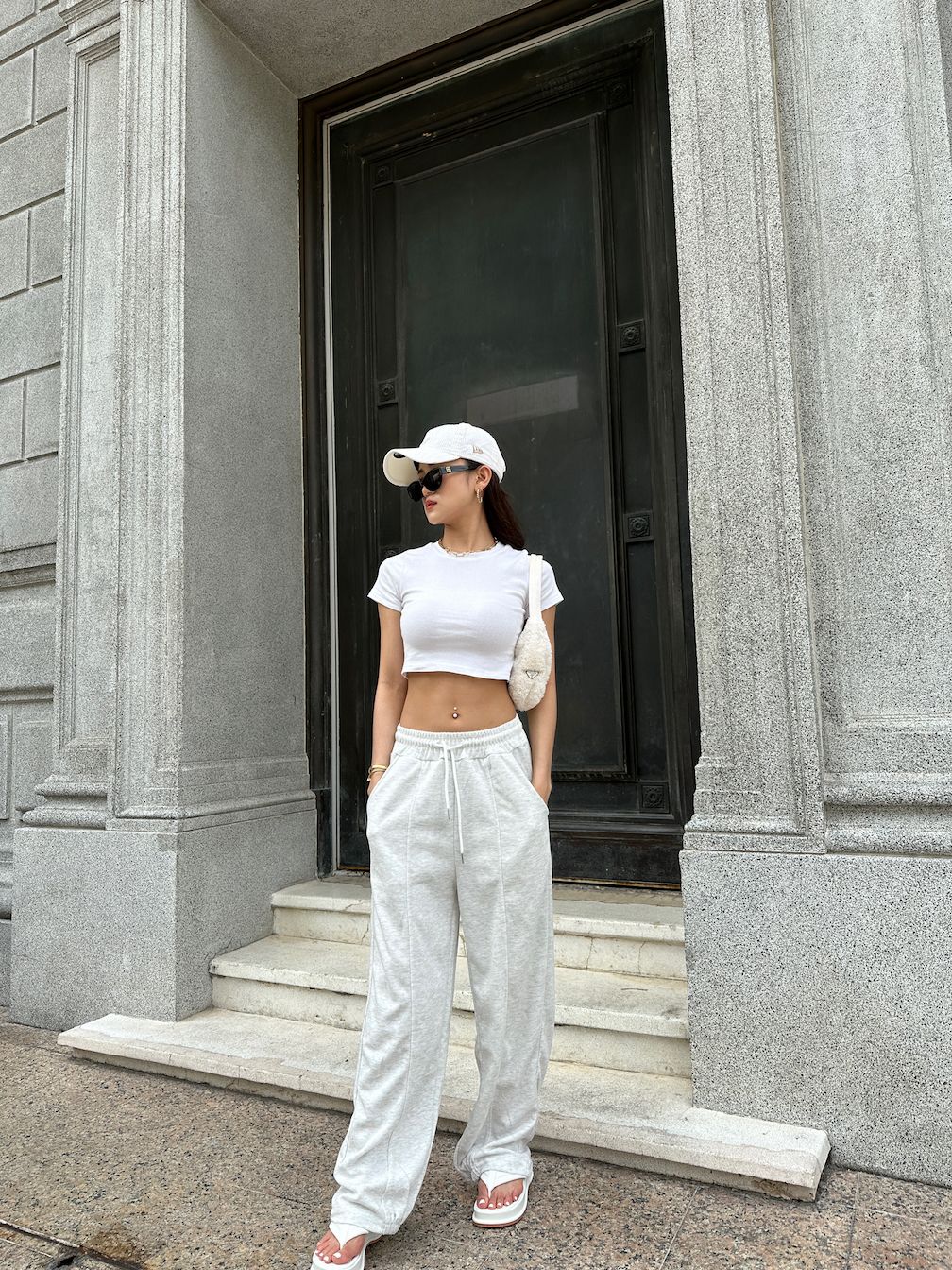 ESSENTIAL SWEATPANTS_1