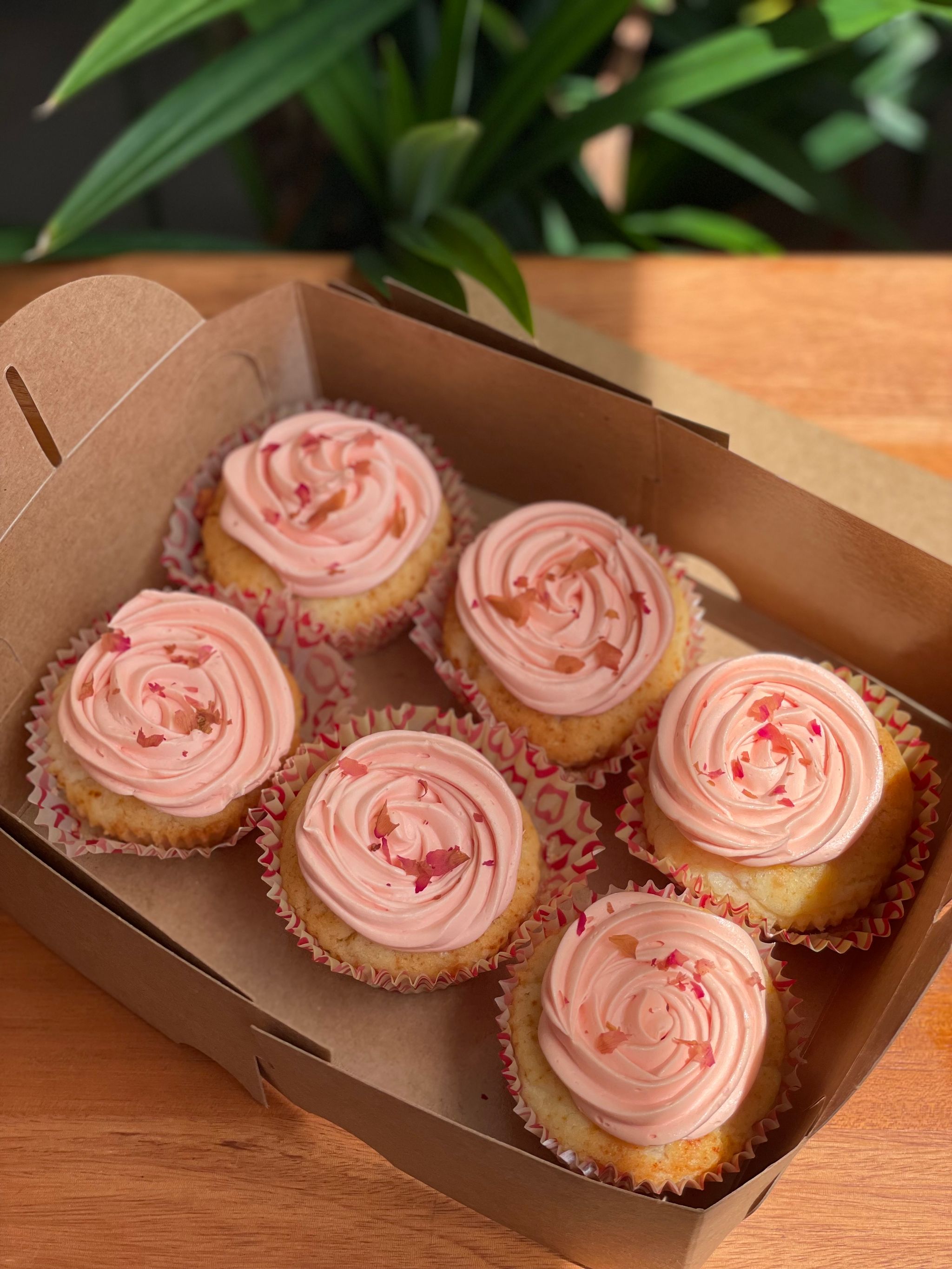 Rose Lychee Cupcake_0