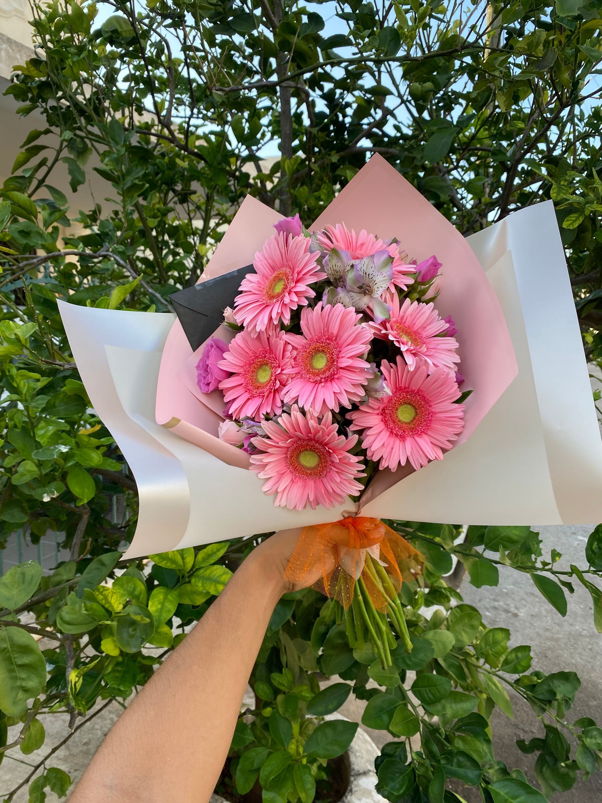 Mini rosas con gerberas_2