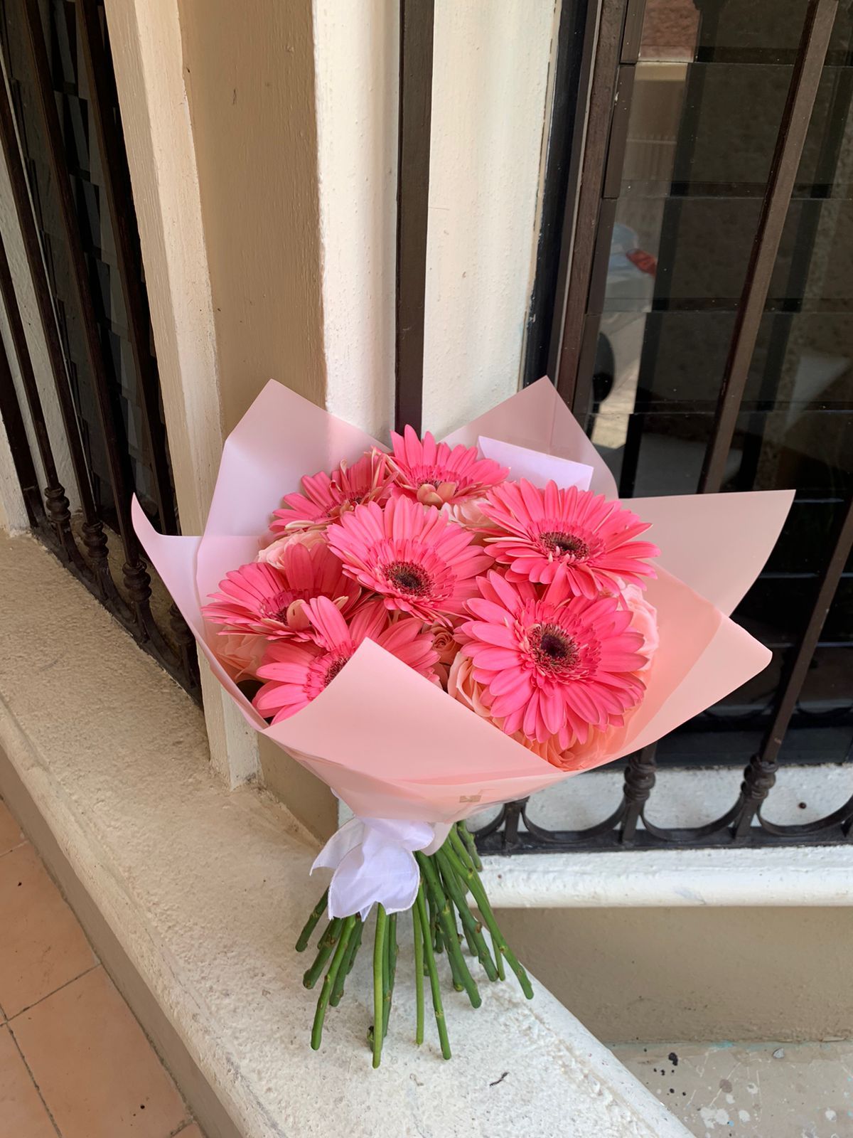 Rosas y gerberas_1