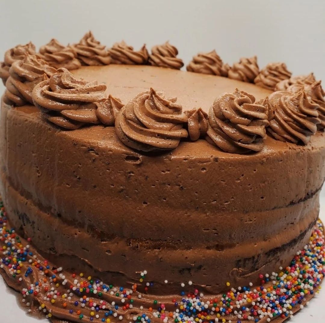 8" 3-layer Chocolate Cake _0