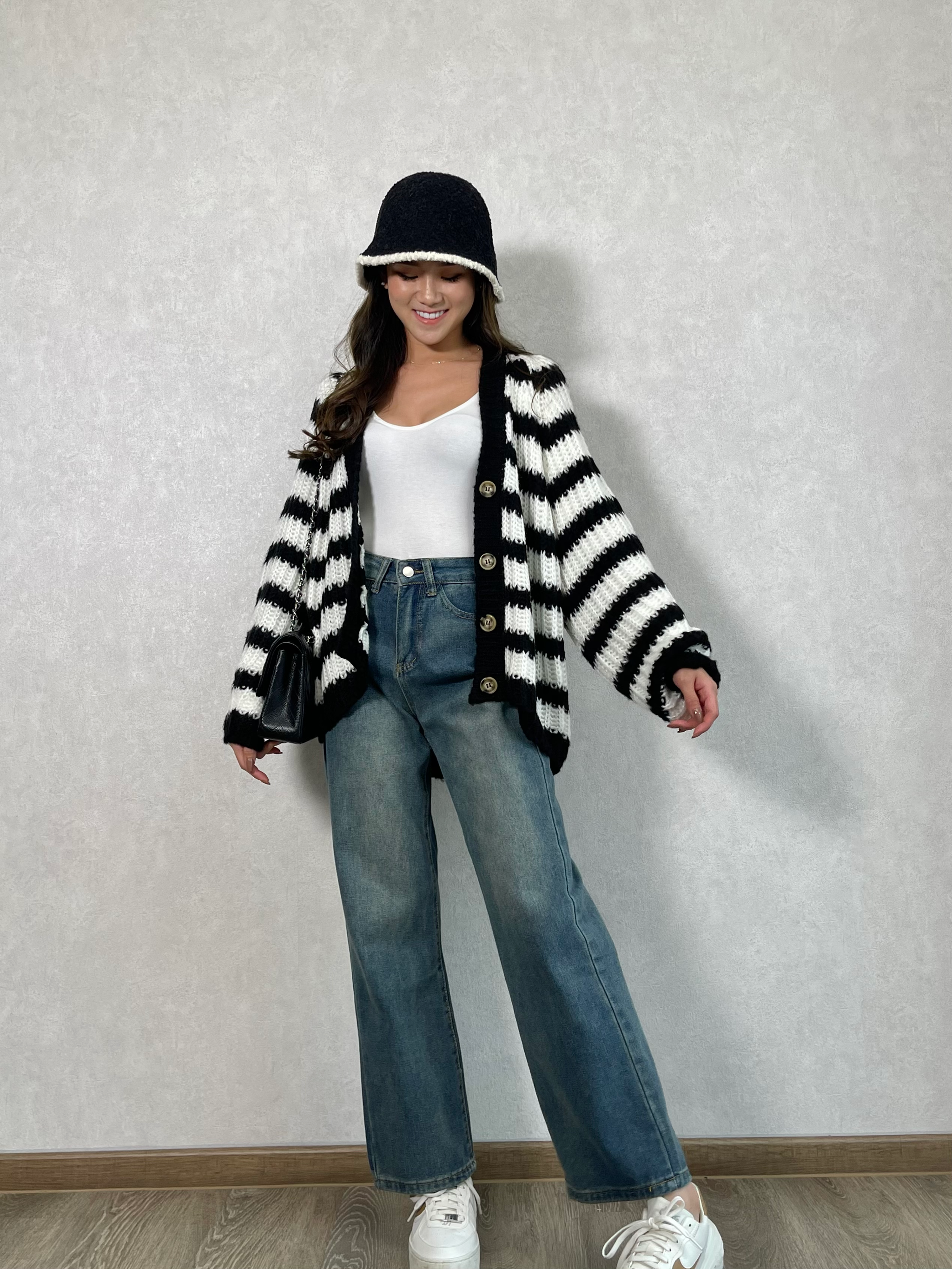 OVERSIZED STRIPE KNIT SWEATER_4