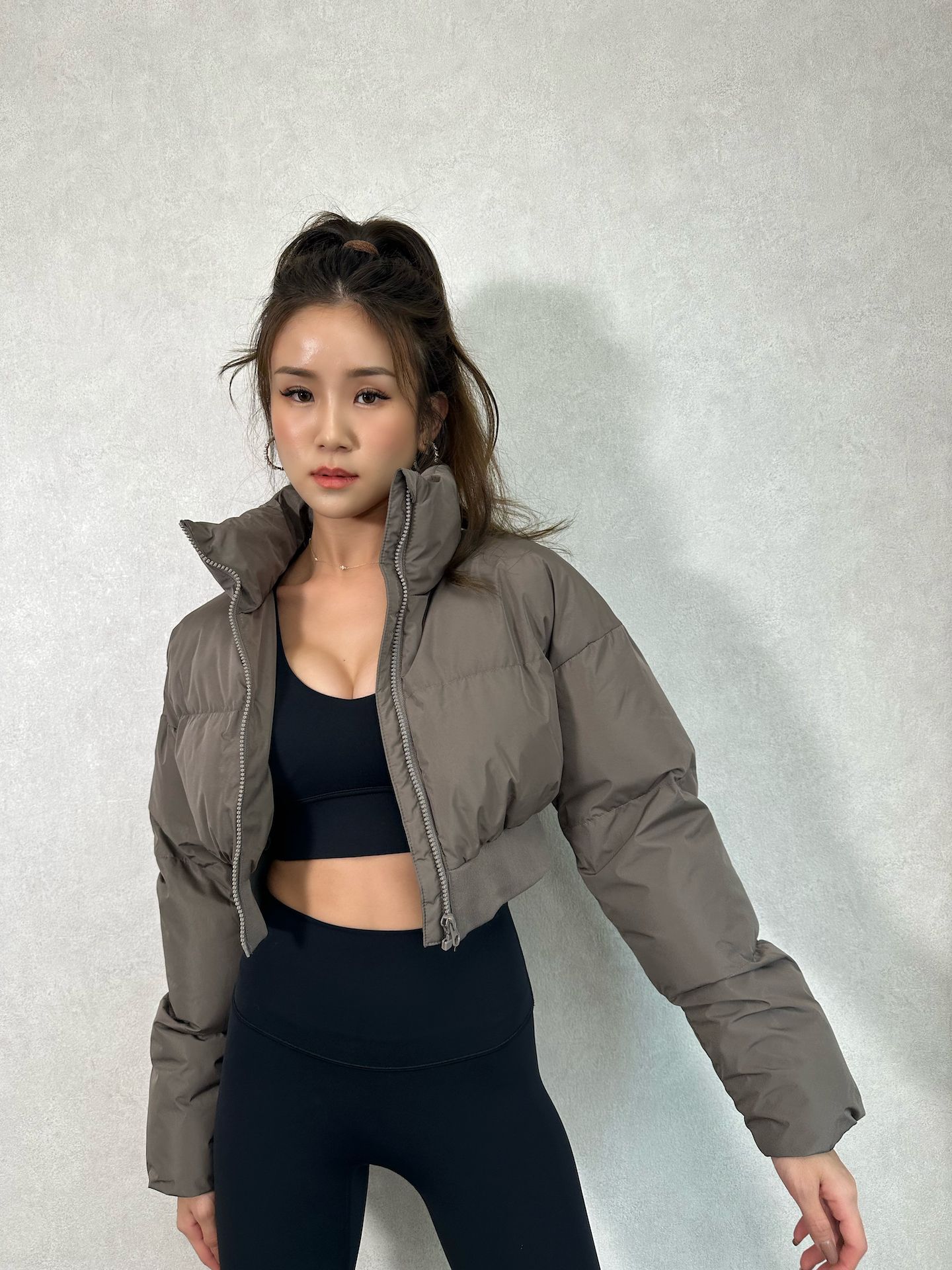 CROP BOMBER JACKET(Taupe/Black)_4