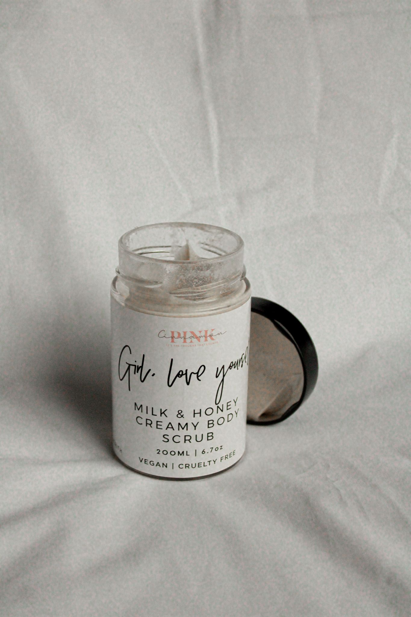 Milk & Honey Body Scrub_0
