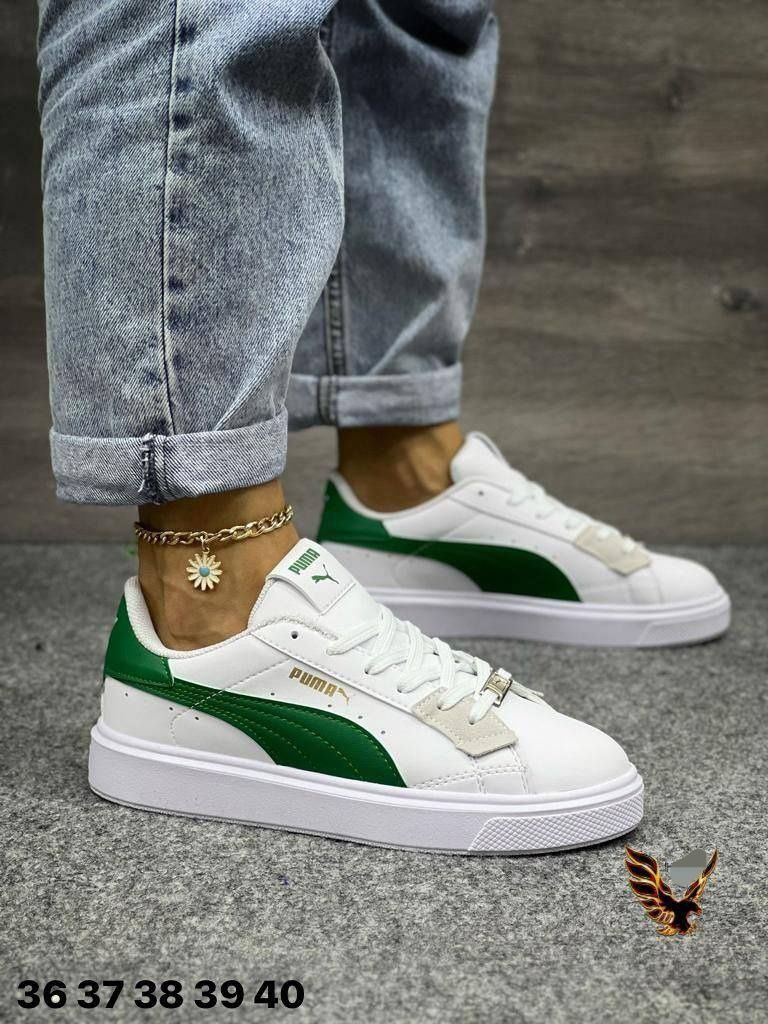 Green and white puma_0