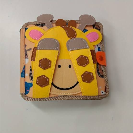 Giraffe Busy Book - B009_0